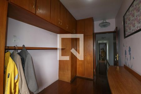 Casa à venda com 222m², 4 quartos e 2 vagasQuarto 1