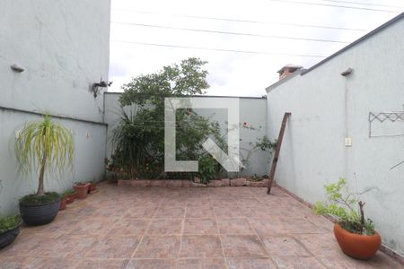 Casa à venda com 222m², 4 quartos e 2 vagasQuintal