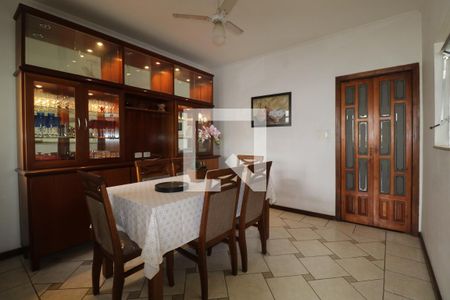 Casa à venda com 222m², 4 quartos e 2 vagasCopa