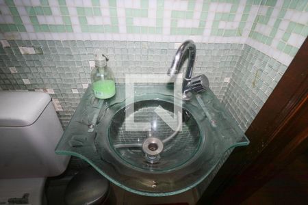 Casa à venda com 222m², 4 quartos e 2 vagasLavabo