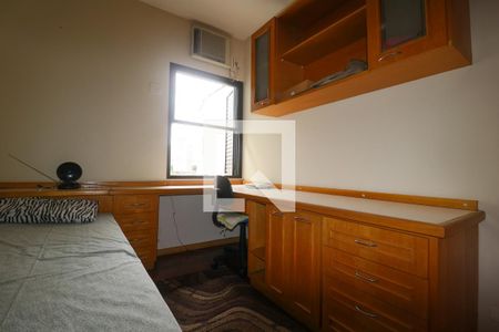 Casa à venda com 222m², 4 quartos e 2 vagasQuarto 2