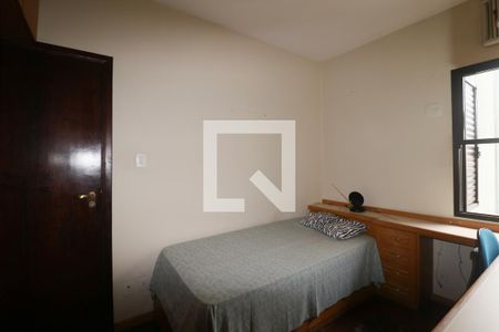 Casa à venda com 222m², 4 quartos e 2 vagasQuarto 2