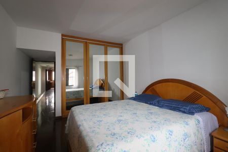 Casa à venda com 222m², 4 quartos e 2 vagasQuarto 3 - Suíte