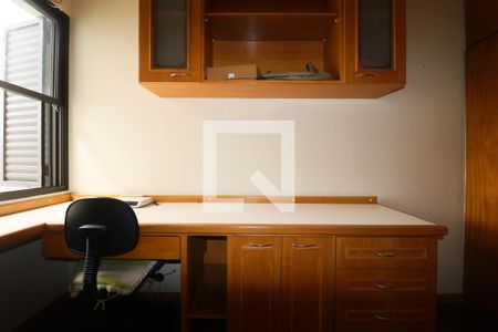 Casa à venda com 222m², 4 quartos e 2 vagasQuarto 2