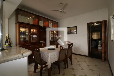 Casa à venda com 222m², 4 quartos e 2 vagasCopa