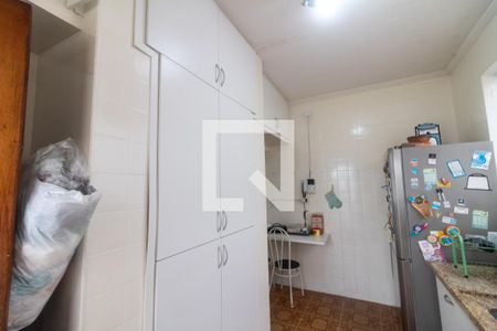Casa à venda com 300m², 4 quartos e 3 vagasCozinha 