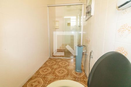 Casa à venda com 300m², 4 quartos e 3 vagasBanheiro da Suíte