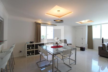 Sala de casa de condomínio à venda com 5 quartos, 375m² em Recreio dos Bandeirantes, Rio de Janeiro