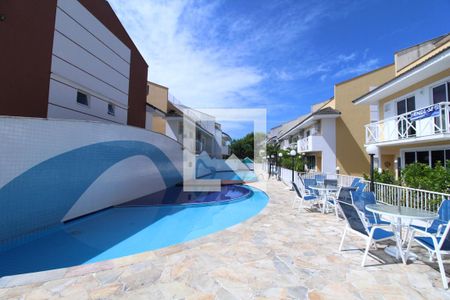 Casa de condomínio à venda com 375m², 5 quartos e 3 vagasÁrea Comum - Piscina