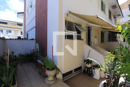 Casa de condomínio à venda com 375m², 5 quartos e 3 vagasQuintal