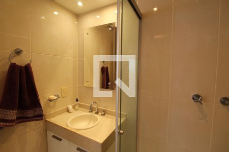 Casa de condomínio à venda com 375m², 5 quartos e 3 vagasBanheiro Social