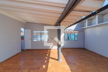 Casa para alugar com 120m², 2 quartos e 1 vagaÁrea de serviço/quintal