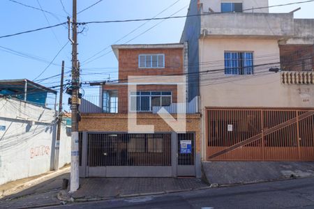 Casa para alugar com 120m², 2 quartos e 1 vagaFachada