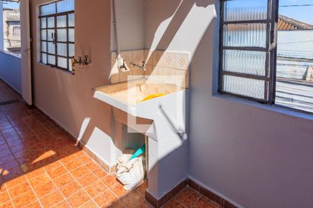 Casa para alugar com 120m², 2 quartos e 1 vagaÁrea de serviço/quintal