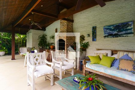 Casa de condomínio à venda com 540m², 4 quartos e 4 vagasÁrea Externa - Varanda Gourmet