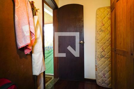 Casa de condomínio à venda com 540m², 4 quartos e 4 vagasQuarto de Serviço