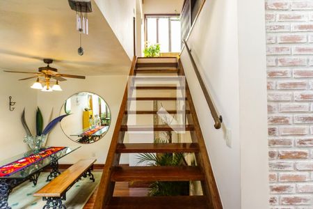 Casa de condomínio à venda com 540m², 4 quartos e 4 vagasSala/Escada