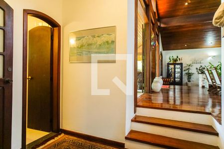 Casa de condomínio à venda com 540m², 4 quartos e 4 vagasSala