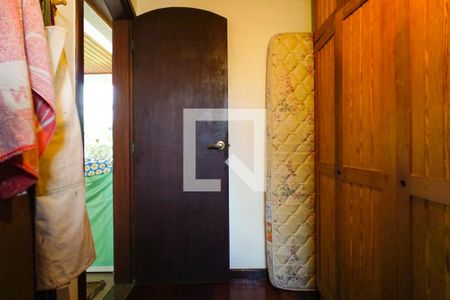 Casa de condomínio à venda com 540m², 4 quartos e 4 vagasQuarto de Serviço