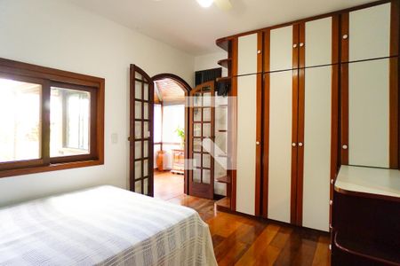 Casa de condomínio à venda com 540m², 4 quartos e 4 vagasSuíte 3