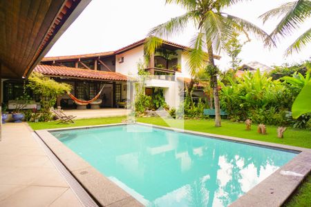 Casa de condomínio à venda com 540m², 4 quartos e 4 vagasÁrea Externa - Piscina