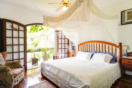 Casa de condomínio à venda com 540m², 4 quartos e 4 vagasSuíte 2