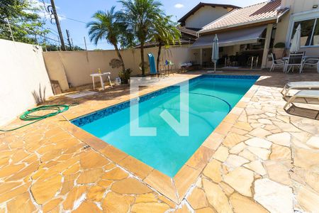 Casa à venda com 263m², 3 quartos e 5 vagasPiscina