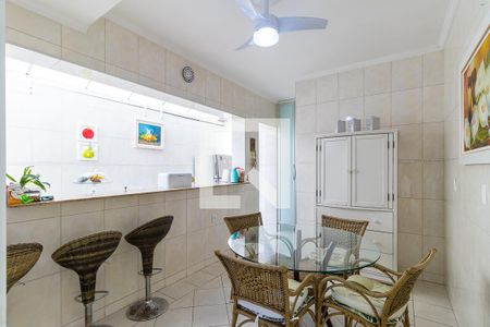 Casa à venda com 263m², 3 quartos e 5 vagasCozinha - Sala de almoço