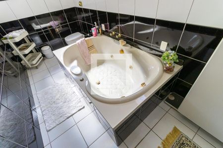 Casa à venda com 263m², 3 quartos e 5 vagasBanheiro da suíte