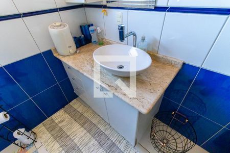 Casa à venda com 263m², 3 quartos e 5 vagasBanheiro social