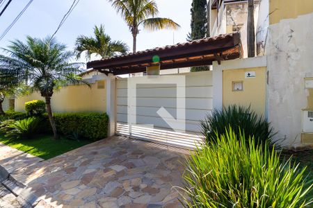 Casa à venda com 263m², 3 quartos e 5 vagasFachada