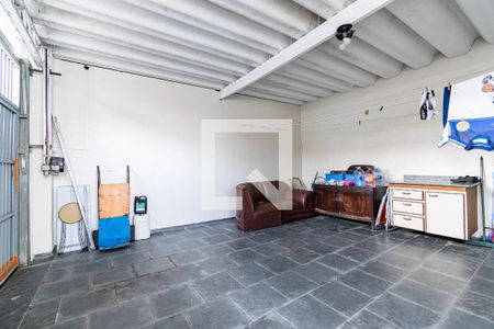 Casa à venda com 150m², 2 quartos e 3 vagasLavanderia/ garagem 1