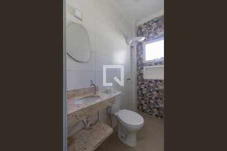 Banheiro de kitnet/studio para alugar com 1 quarto, 18m² em Vila Morse, São Paulo