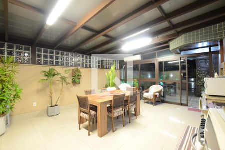 Apartamento à venda com 190m², 2 quartos e 1 vagaÁrea de lazer