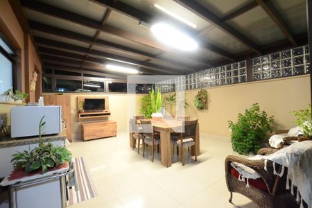 Apartamento à venda com 190m², 2 quartos e 1 vagaÁrea de lazer