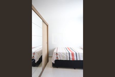Quarto 2 de apartamento para alugar com 2 quartos, 25m² em Chora Menino, São Paulo