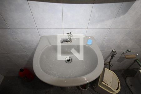 Casa à venda com 316m², 3 quartos e 6 vagasEdícula - Banheiro