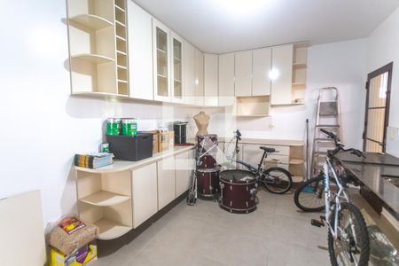 Casa à venda com 216m², 3 quartos e 2 vagas Casa à venda com 216m², 3 quartos e 2 vagasCozinha