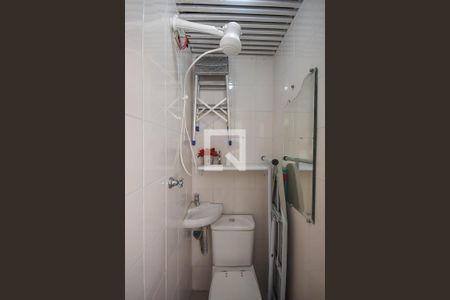 Apartamento à venda com 76m², 3 quartos e 1 vaga Apartamento à venda com 76m², 3 quartos e 1 vagaBanheiro de Serviço