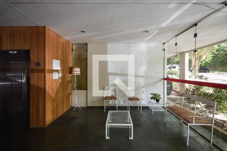 Apartamento à venda com 76m², 3 quartos e 1 vaga Apartamento à venda com 76m², 3 quartos e 1 vagaHall social