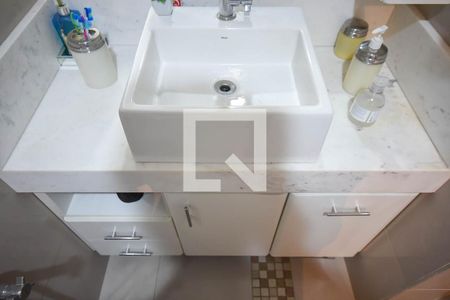 Apartamento à venda com 76m², 3 quartos e 1 vaga Apartamento à venda com 76m², 3 quartos e 1 vagaPia do banheiro