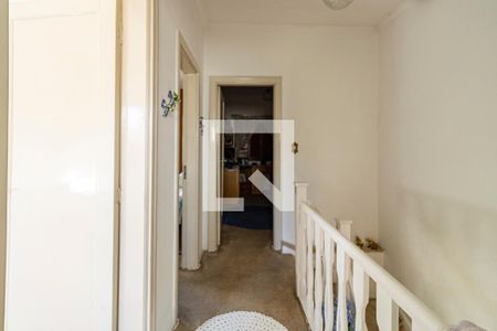 Casa à venda com 150m², 4 quartos e 3 vagas Casa à venda com 150m², 4 quartos e 3 vagasCorredor