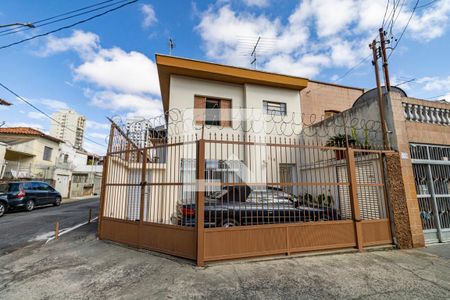 Casa à venda com 150m², 4 quartos e 3 vagas Casa à venda com 150m², 4 quartos e 3 vagasFachada