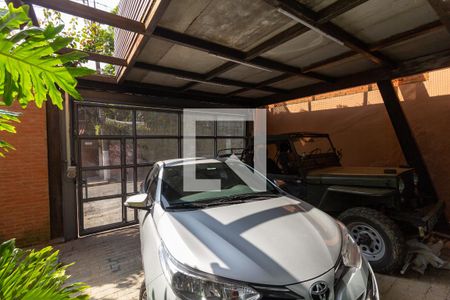 Casa à venda com 300m², 4 quartos e 2 vagas Casa à venda com 300m², 4 quartos e 2 vagasGaragem