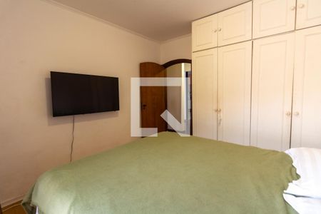 Casa à venda com 300m², 4 quartos e 2 vagas Casa à venda com 300m², 4 quartos e 2 vagasQuarto 1