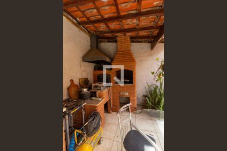 Casa à venda com 300m², 4 quartos e 2 vagas Casa à venda com 300m², 4 quartos e 2 vagasChurrasqueira