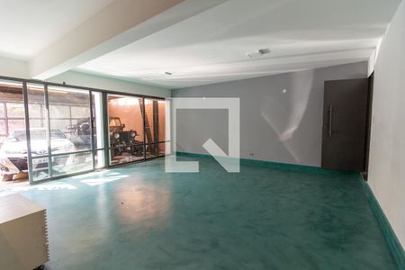 Casa à venda com 300m², 4 quartos e 2 vagas Casa à venda com 300m², 4 quartos e 2 vagasSalão de Festas / Studio