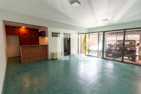 Casa à venda com 300m², 4 quartos e 2 vagas Casa à venda com 300m², 4 quartos e 2 vagasSalão de Festas / Studio