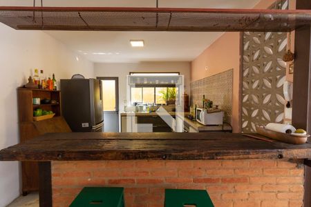 Casa à venda com 300m², 4 quartos e 2 vagas Casa à venda com 300m², 4 quartos e 2 vagasCozinha