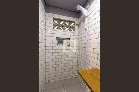 Casa à venda com 300m², 4 quartos e 2 vagas Casa à venda com 300m², 4 quartos e 2 vagasBanheiro Suíte 4